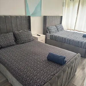 https://new-xtra-large-4-bedroom-up-to-12-guests.brighton-hotels-england.com